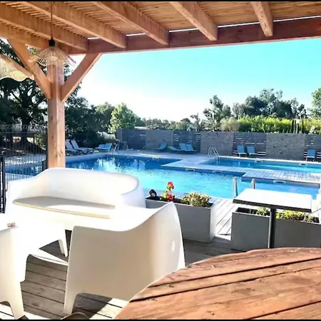 Апартаменты Dans 3 Etoiles Леччи