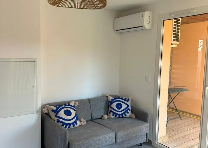 Dans 3 Etoiles Апартаменты *