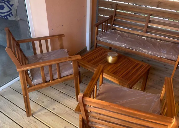 Dans 3 Etoiles Леччи